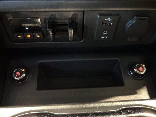 Used 2018 Nissan Titan Platinum Reserve w/ Platinum Utility Package AWD/4WD image 9