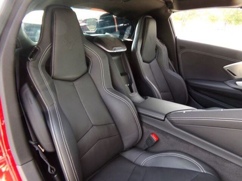 Used 2025 Chevrolet Corvette Z06 RWD image 25