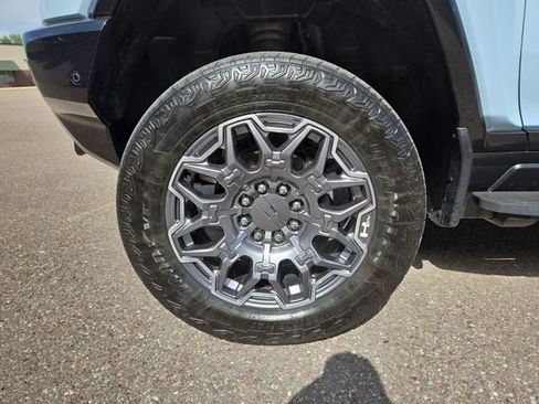 Used 2024 GMC Hummer EV 3X AWD/4WD image 7