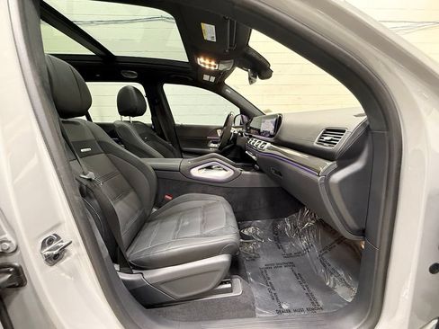 Used 2025 Mercedes-Benz GLS 63 AMG 4MATIC image 41