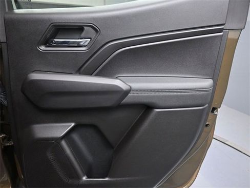 Used 2024 Chevrolet Colorado LT w/ LT Convenience Package III image 25