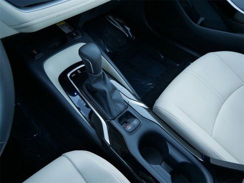 Used 2022 Toyota Corolla XLE image 21