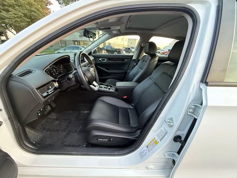 Used 2024 Honda Civic Touring image 7