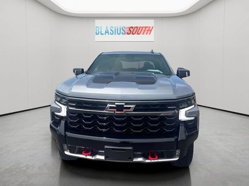 Used 2023 Chevrolet Silverado 1500 ZR2 w/ Technology Package AWD/4WD image 8