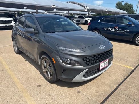 Used 2023 Hyundai Kona SEL w/ Convenience Package AWD/4WD image 2