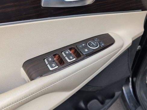 Used 2019 Kia Sorento FWD image 15