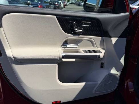 New 2026 Mercedes-Benz GLB 250 image 19