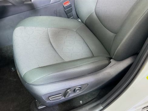 Certified 2025 Toyota RAV4 XLE FWD image 21
