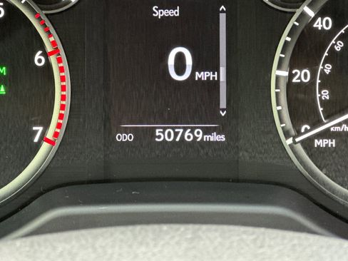 Used 2021 Lexus GX 460 Premium w/ Premium Package image 27