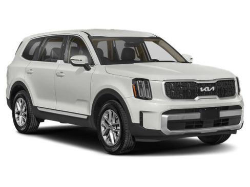 Used 2023 Kia Telluride LX FWD image 9