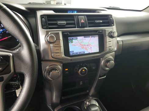 Used 2019 Toyota 4Runner SR5 Premium AWD/4WD image 17