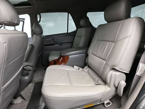 Used 2005 Toyota Sequoia Limited AWD/4WD image 35