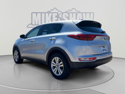Used 2017 Kia Sportage LX AWD/4WD image 3