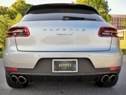 Used 2015 Porsche Macan S AWD/4WD image 28