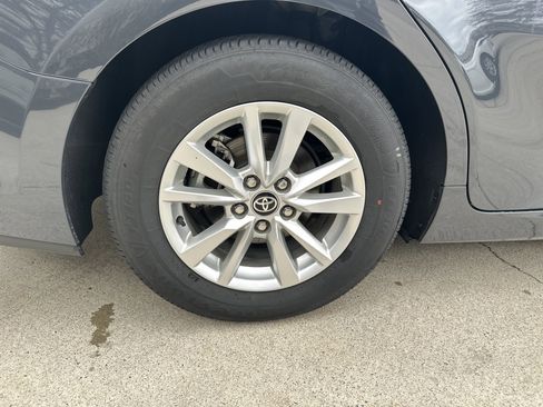 Used 2025 Toyota Camry LE image 16