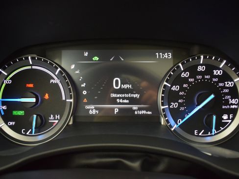 Used 2022 Toyota Highlander XLE image 19