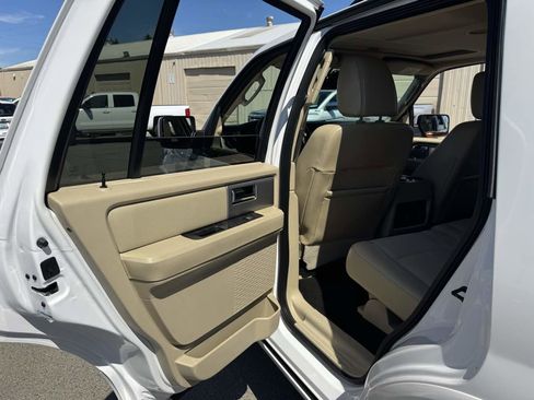 Used 2016 Ford Expedition Limited w/ Equipment Group 301A image 24