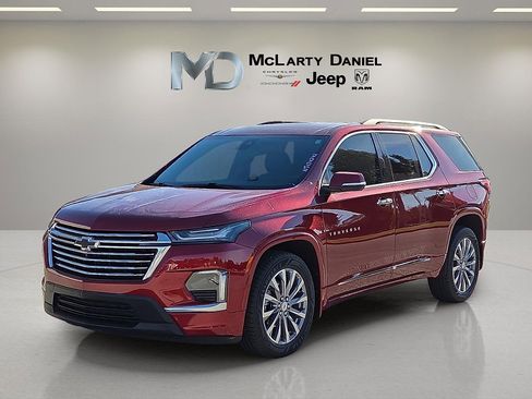 Used 2022 Chevrolet Traverse Premier image 2