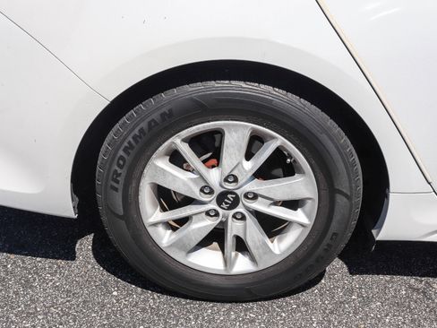 Used 2018 Kia Optima LX FWD image 8
