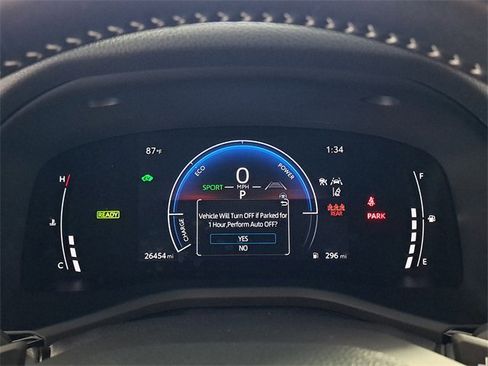 Used 2025 Toyota Camry SE image 27