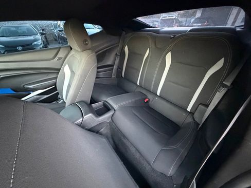 Used 2019 Chevrolet Camaro LT image 10