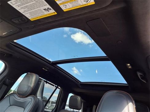 New 2025 Lincoln Aviator Black Label w/ Jet Appearance Package image 4