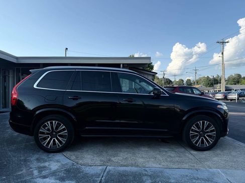 Used 2022 Volvo XC90 T6 Momentum AWD/4WD image 7