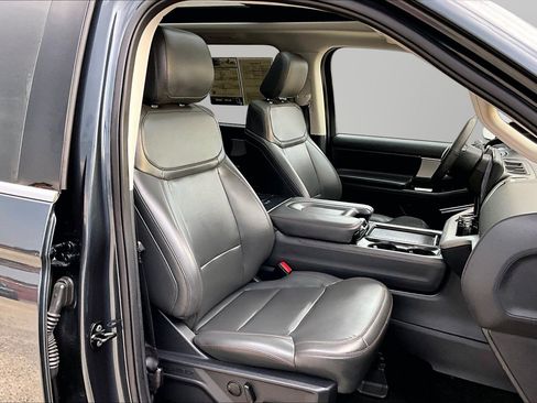 Used 2025 Ford Expedition Active image 7