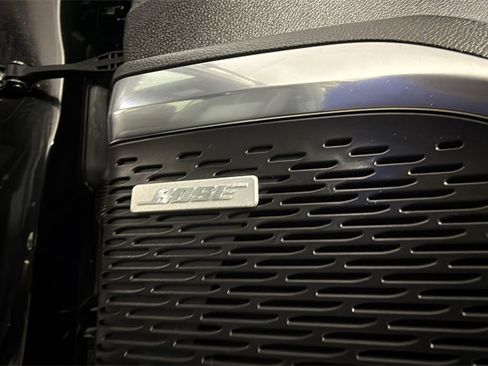 Used 2025 GMC Acadia Elevation image 36