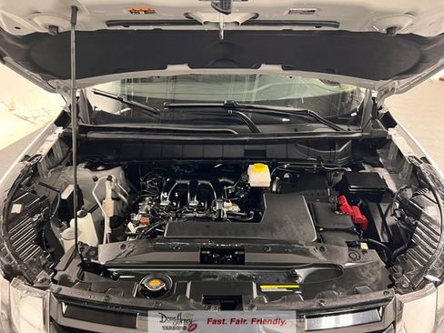 Used 2025 Nissan Pathfinder SV FWD image 26