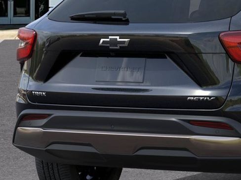 New 2026 Chevrolet Trax ACTIV w/ Driver Confidence Package FWD image 38