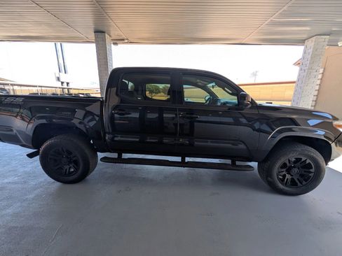 Used 2021 Toyota Tacoma SR5 image 6