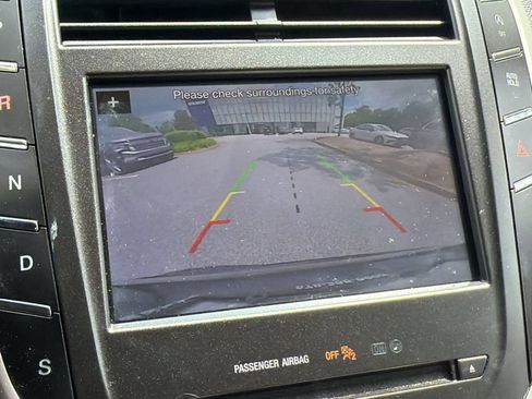 Used 2019 Lincoln MKC Select w/ Select Plus Package FWD image 18