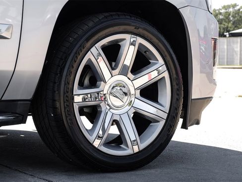 Used 2019 Cadillac Escalade ESV Luxury image 65