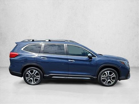 Used 2023 Subaru Ascent Touring AWD/4WD image 4