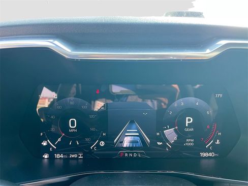 Used 2024 GMC Canyon Denali image 14