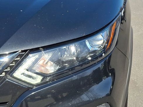 Used 2021 Nissan Rogue Sport S image 9