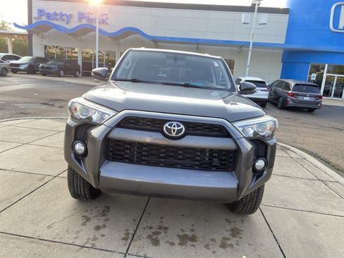 Used 2016 Toyota 4Runner SR5 Premium RWD image 3