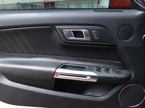 Used 2020 Ford Mustang Premium image 44