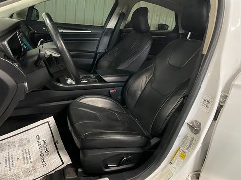 Used 2019 Ford Fusion Titanium AWD/4WD image 18