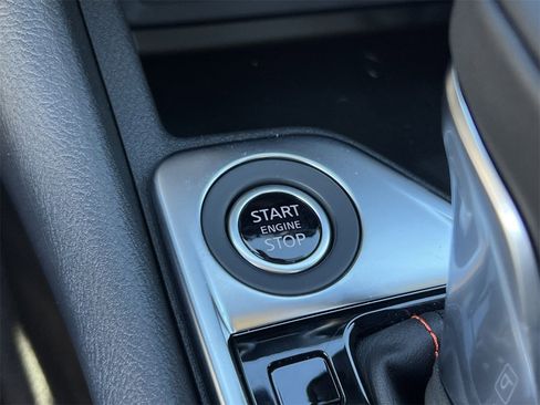 New 2025 Nissan Sentra SR image 13