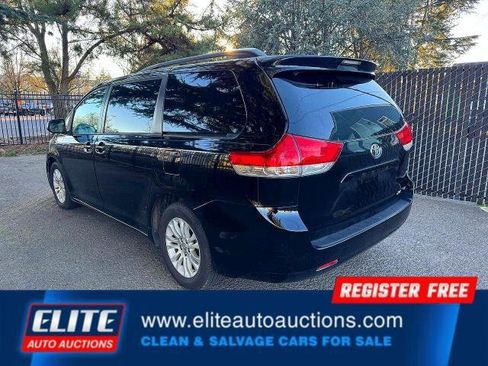 Used 2014 Toyota Sienna XLE FWD image 5