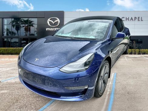 Used 2023 Tesla Model 3 Standard Range RWD image 1