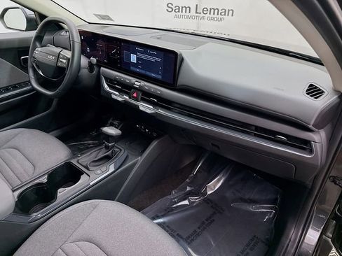 Used 2025 Kia K4 EX image 25