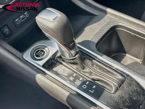 Used 2024 Nissan Sentra SV FWD image 19