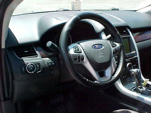 Used 2013 Ford Edge Limited AWD/4WD image 18