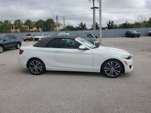Used 2017 BMW 230i Convertible RWD image 4