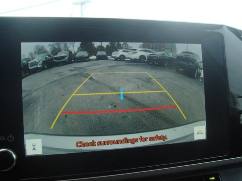 Used 2025 Toyota Camry SE image 19