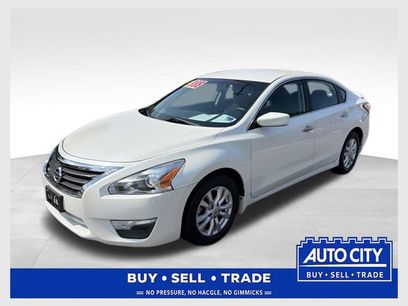 Used 2014 Nissan Altima 2.5 S w/ Sport Value Package