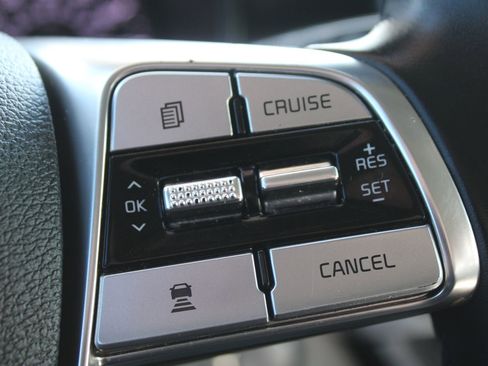 Certified 2022 Kia Telluride S image 31